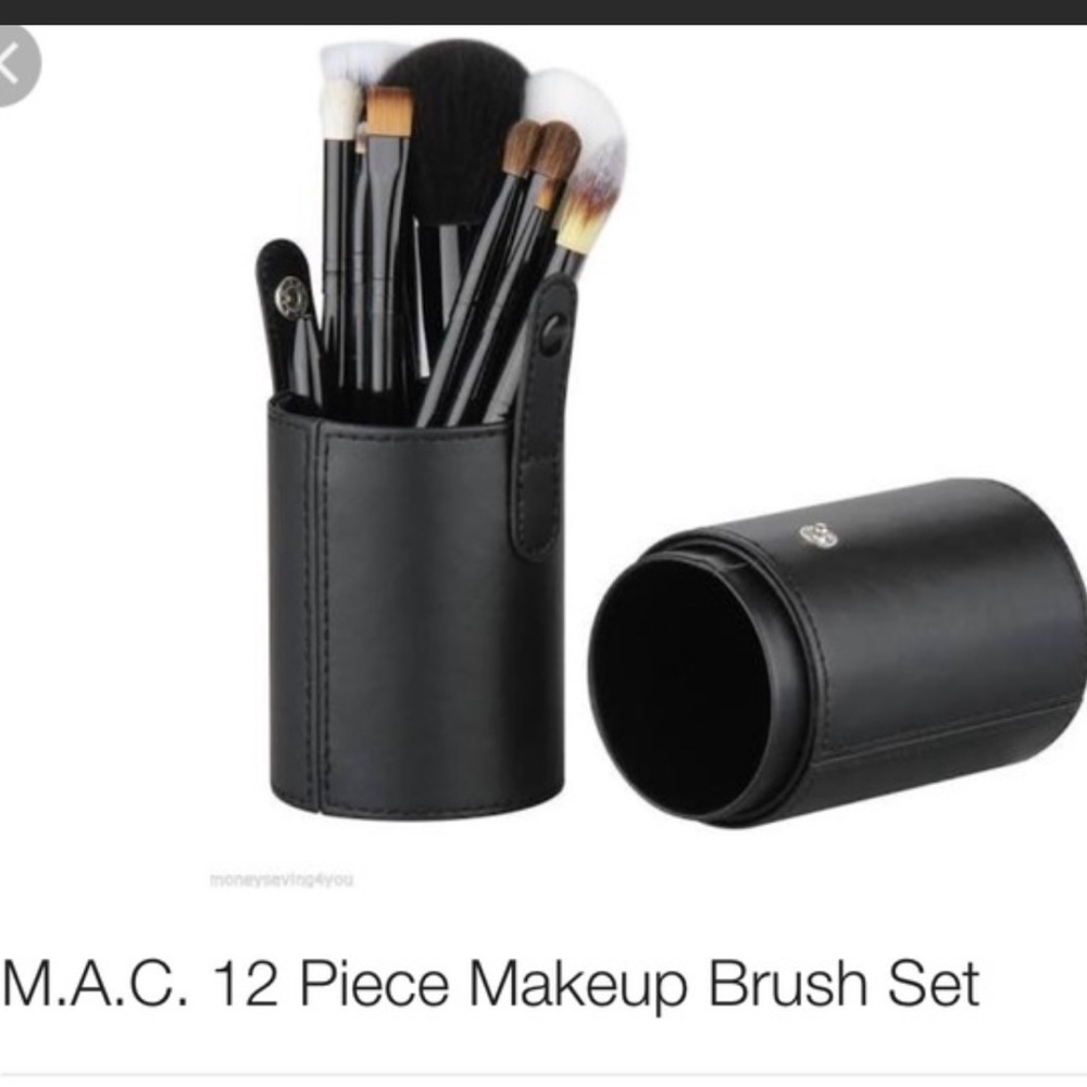 M.A.C. 12 Piece Makeup Brush Set